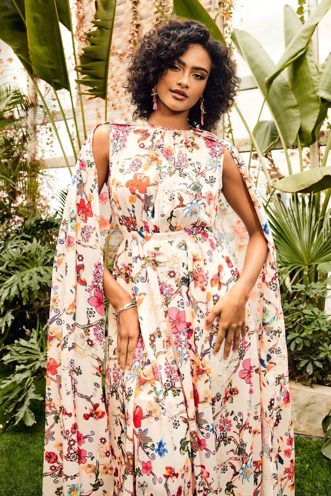Well Tailored Dress with a Graceful Silhouette