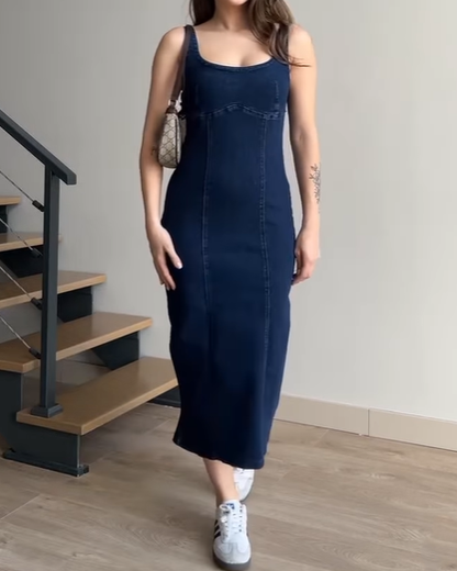Sophisticated Dress with a Clean Classic Look