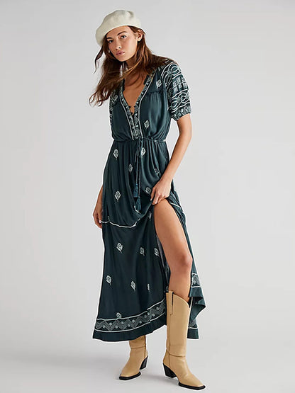 Classic Vintage & Enduringly Stylish Dress