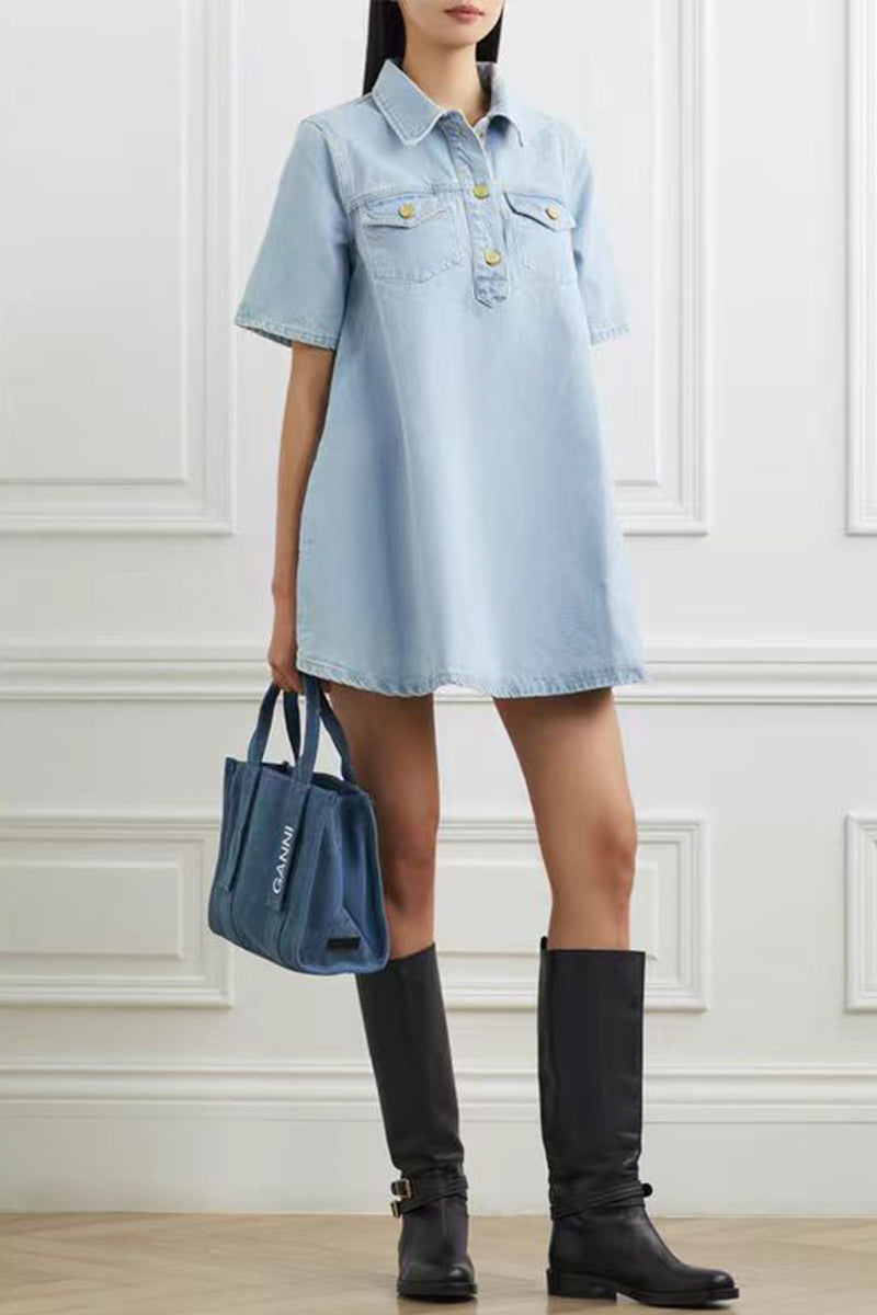 Classic Vintage Dress with a Flattering Fit