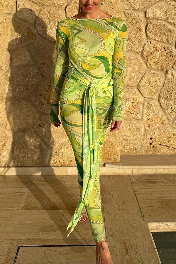 Gracefully Styled Dress for Any Occasion
