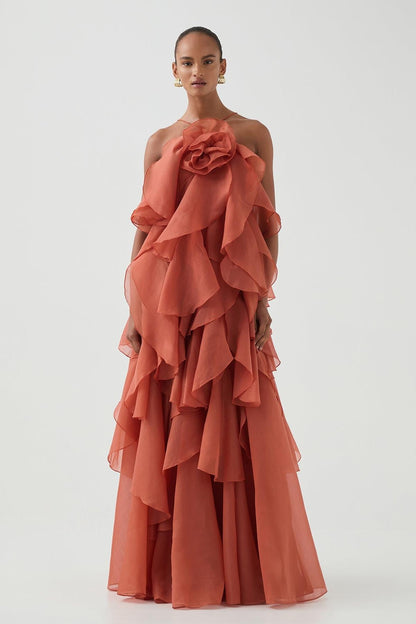 Well Tailored Dress with a Graceful Silhouette