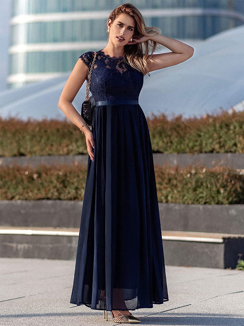 Sophisticated Dress with a Clean Classic Look
