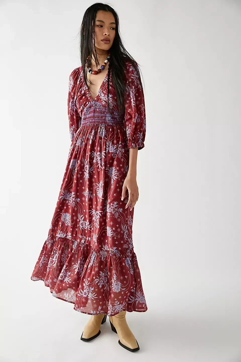 Well Tailored Dress with a Graceful Silhouette