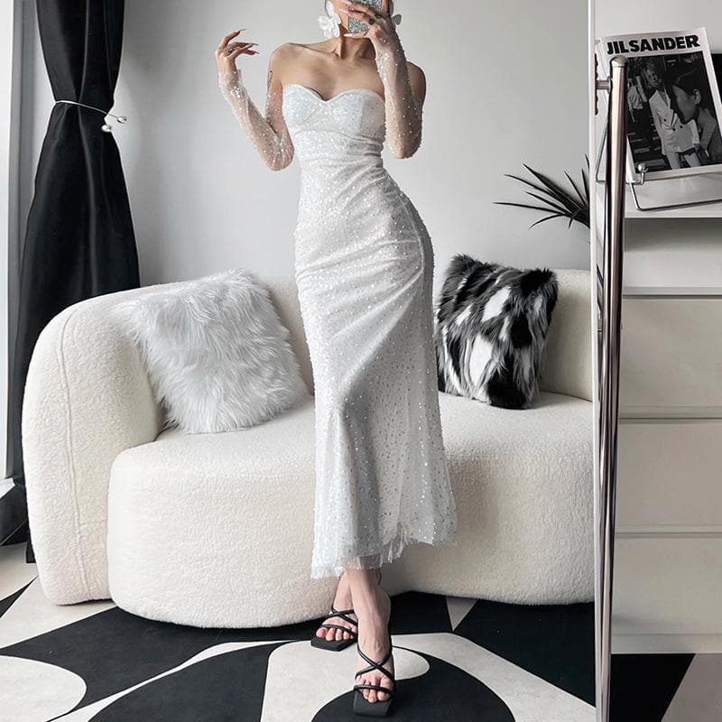 A Vintage Style Dress with Delicate Timeless Details