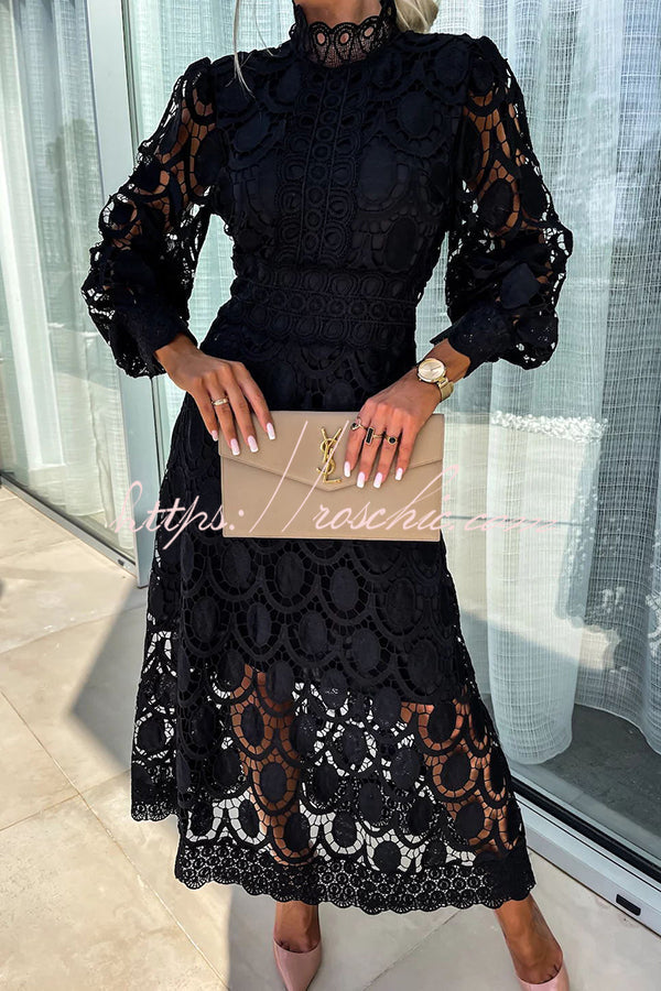 Classic Vintage Dress with a Flattering Fit