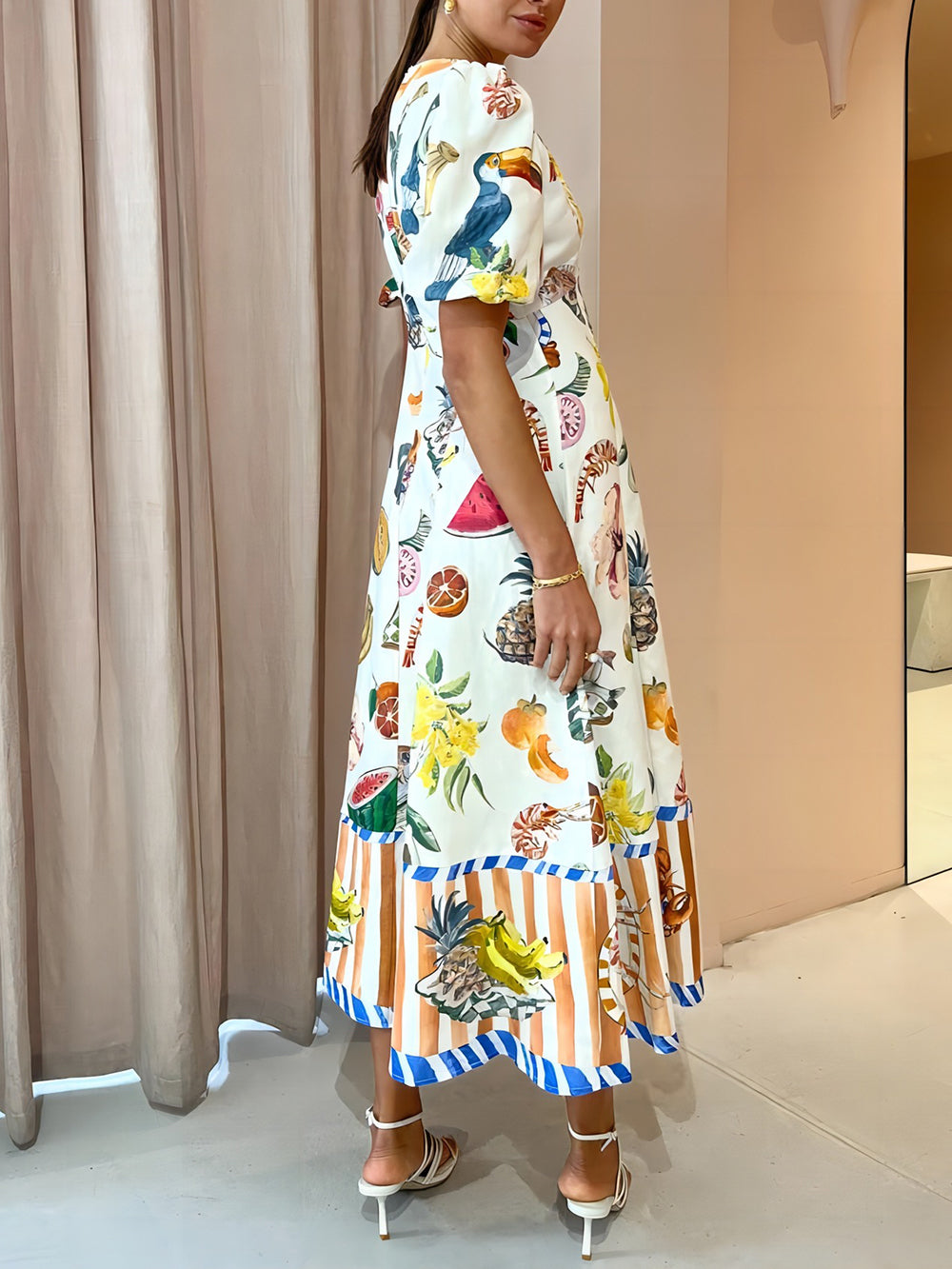 Effortlessly Elegant Dress with a Timeless Design