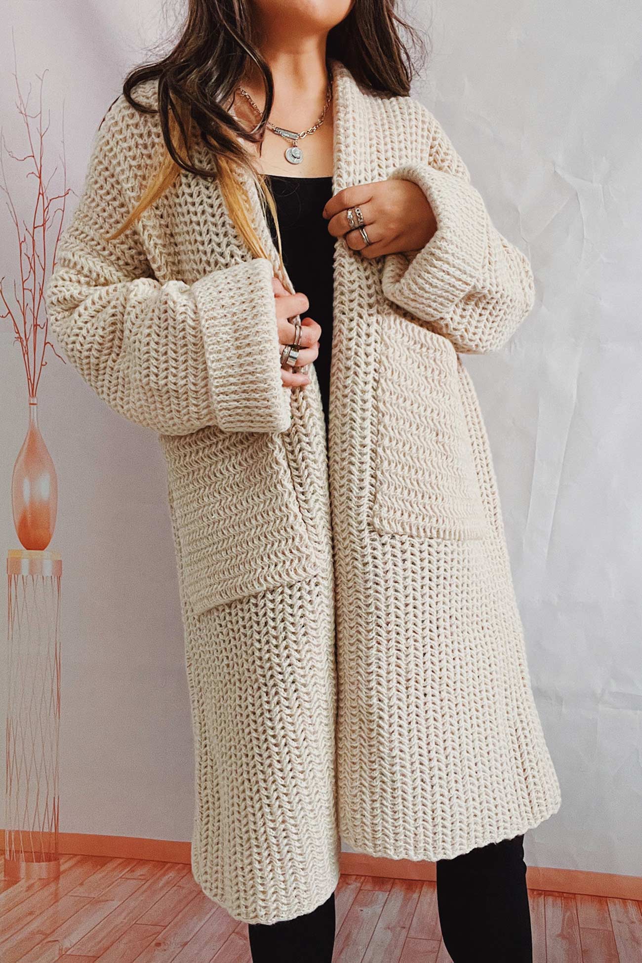 Effortlessly Elegant Cardigan with a Timeless Design