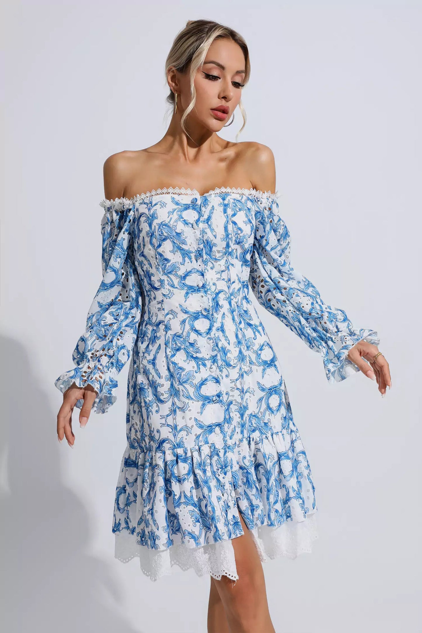 Well Tailored Dress with a Graceful Silhouette