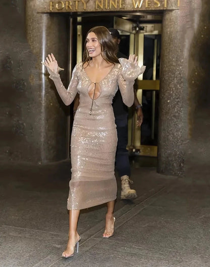 Well Tailored Dress with a Graceful Silhouette