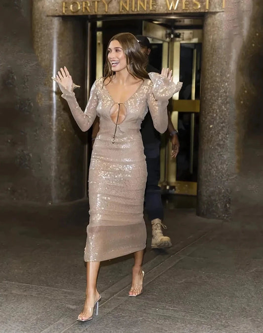 Well Tailored Dress with a Graceful Silhouette
