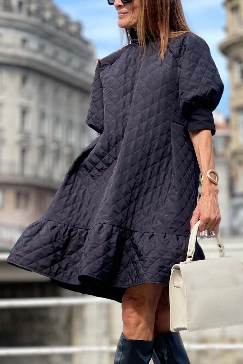 Classic Vintage Dress with a Flattering Fit