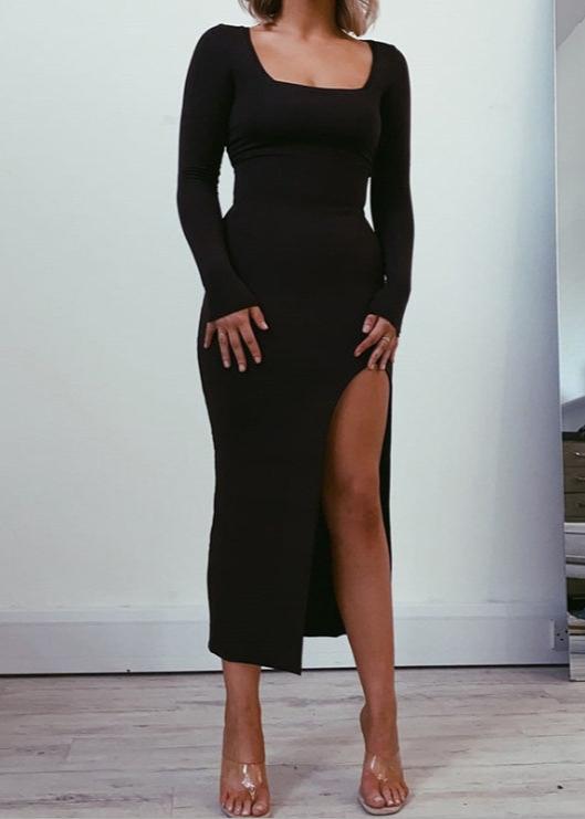 Well Tailored Dress with a Graceful Silhouette