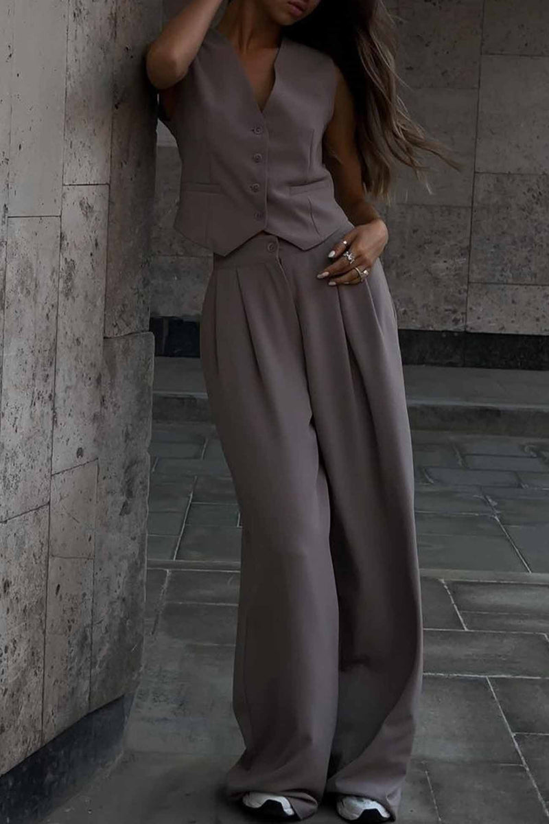 Elegantly Styled Pants for Everyday Wear