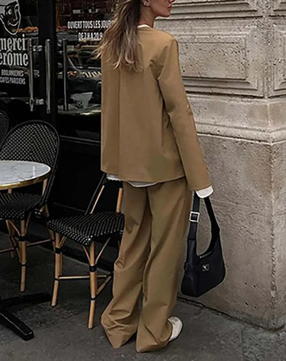 Classic Vintage Trousers with a Flattering Fit