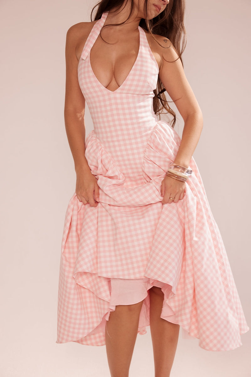 Gracefully Styled Dress for Any Occasion