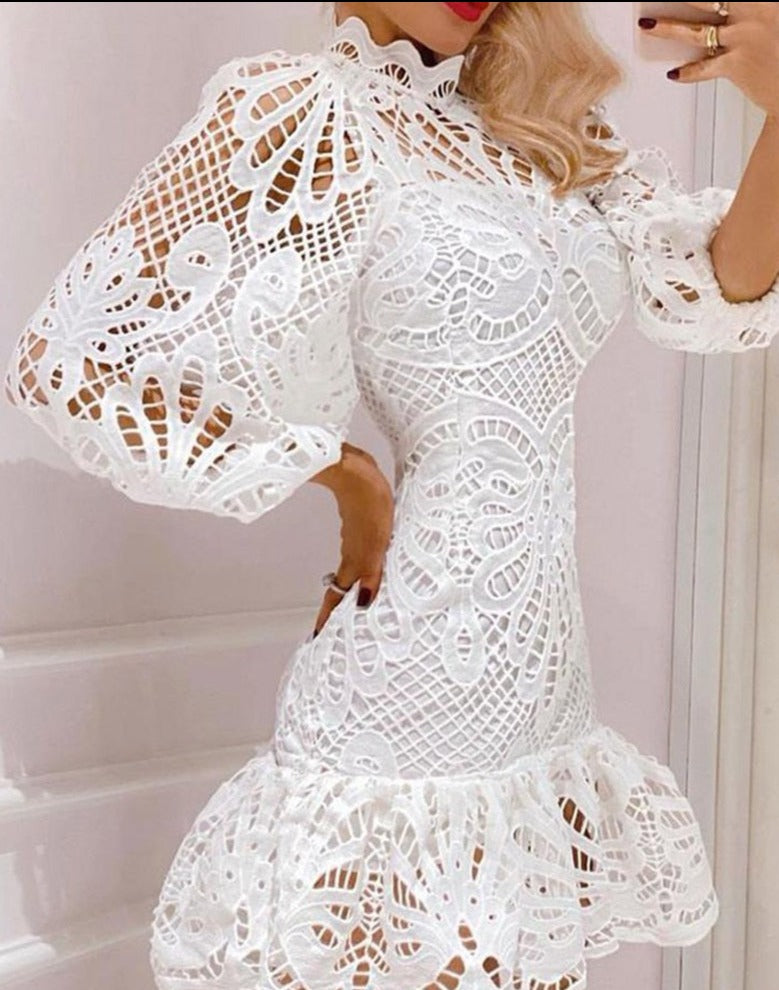 Classic Vintage Dress with a Flattering Fit