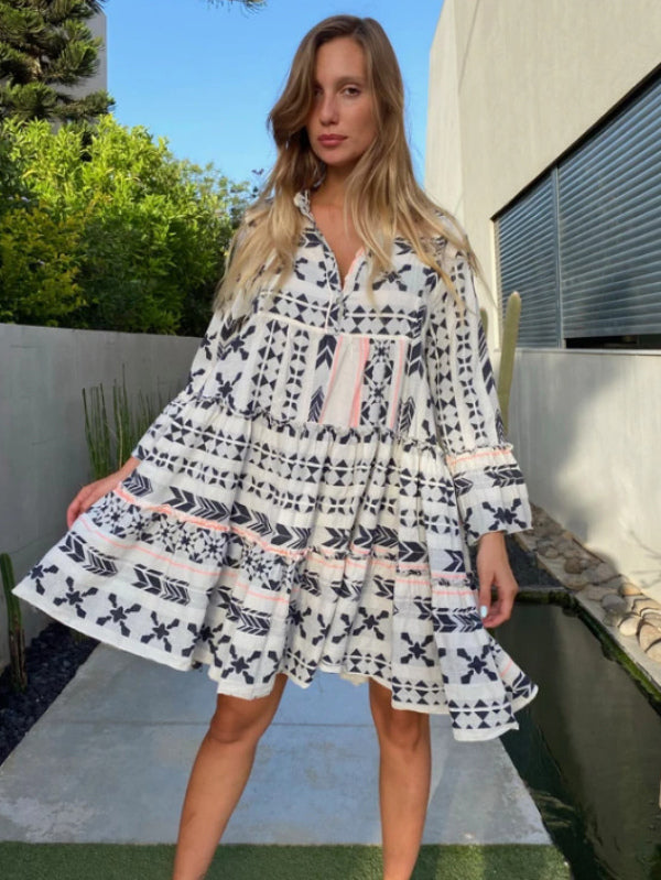 Classic Vintage Dress with a Flattering Fit