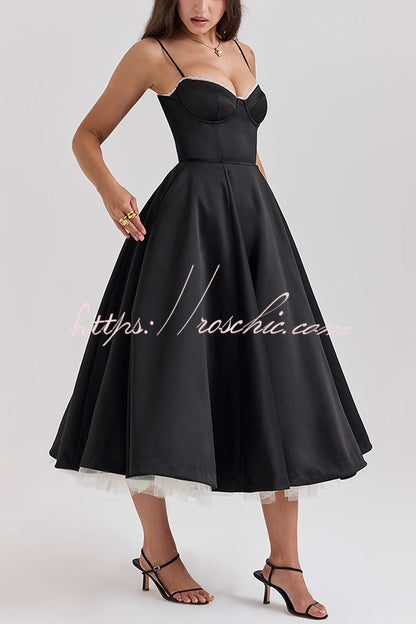 Well Tailored Dress with a Graceful Silhouette