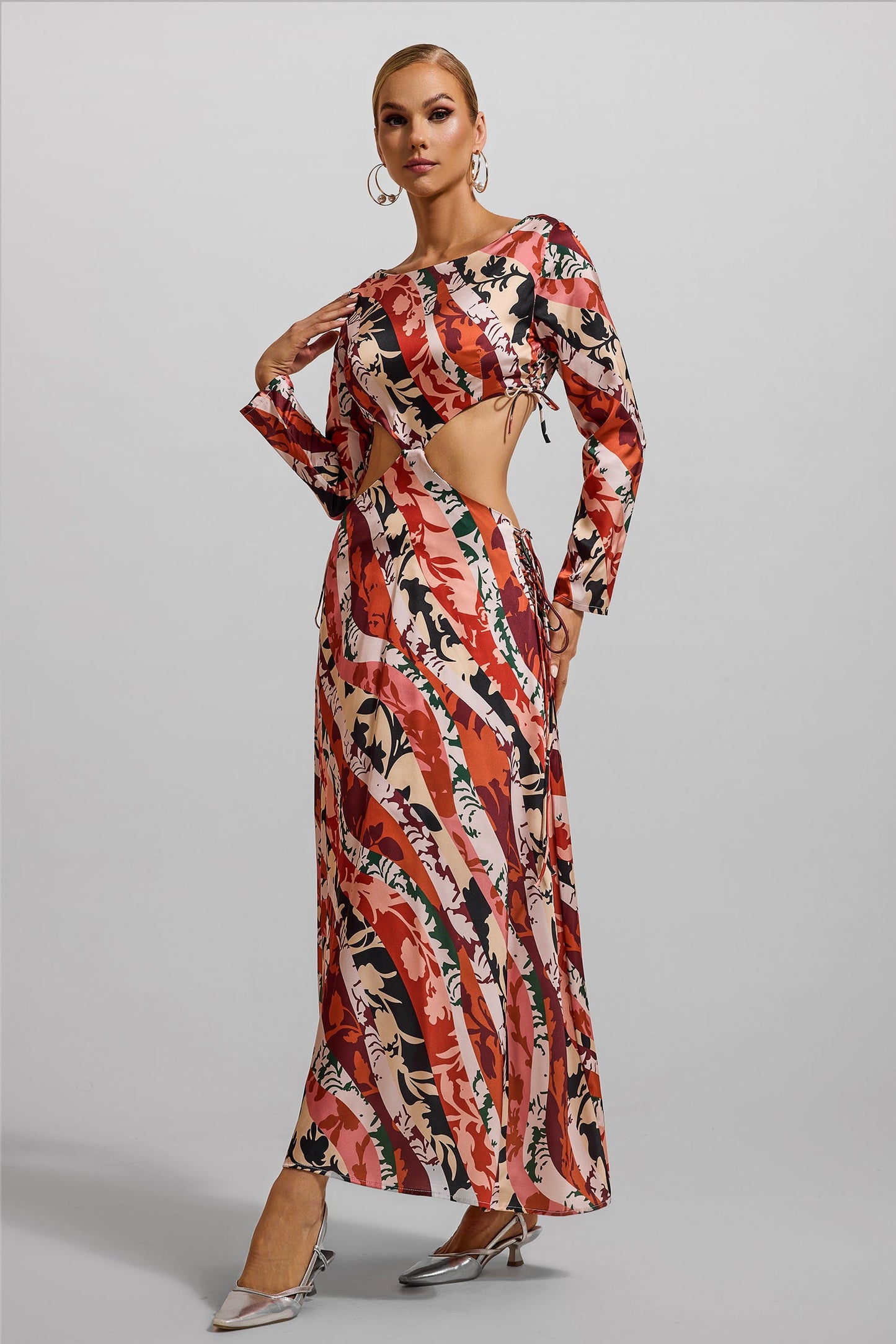 Gracefully Styled Dress for Any Occasion