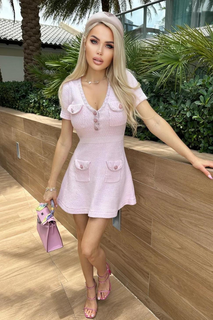 Well Tailored Dress with a Graceful Silhouette