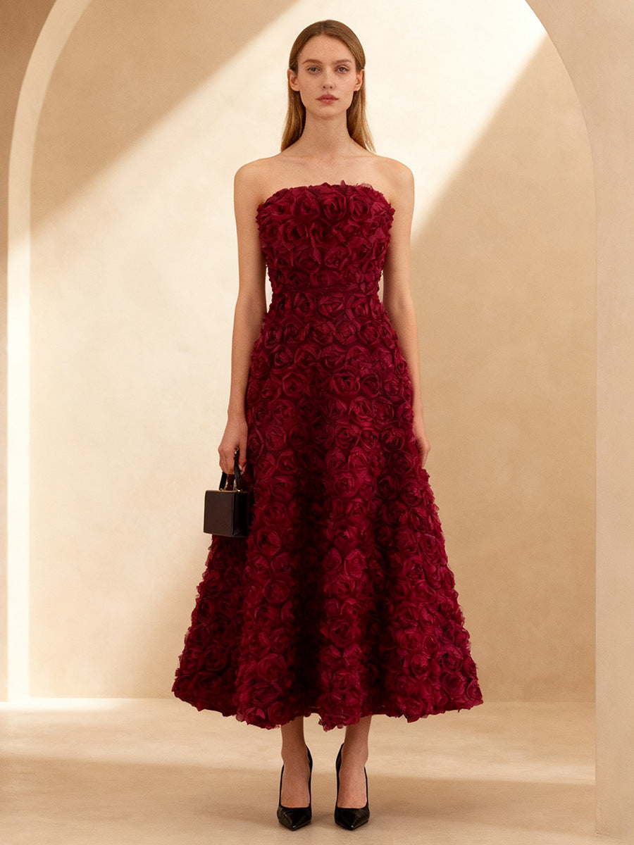 Beautifully Finished Dress in a Timeless Design