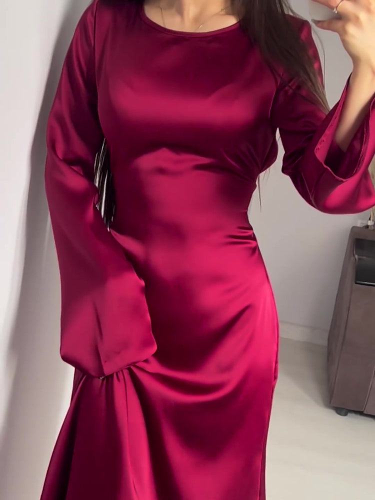 Effortlessly Elegant Dress with a Timeless Design