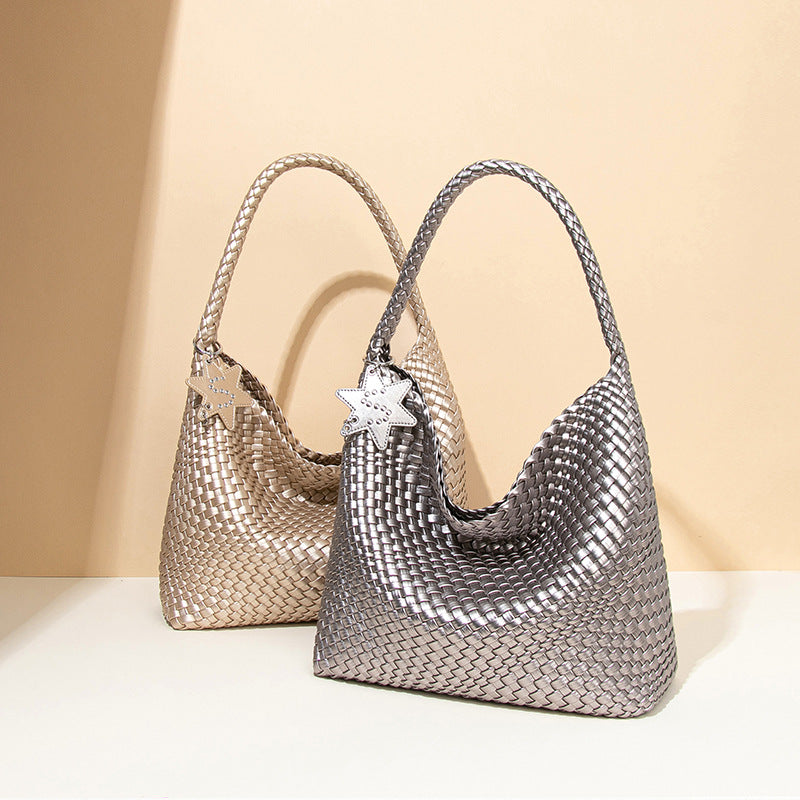 Effortlessly Elegant Bag with a Timeless Design