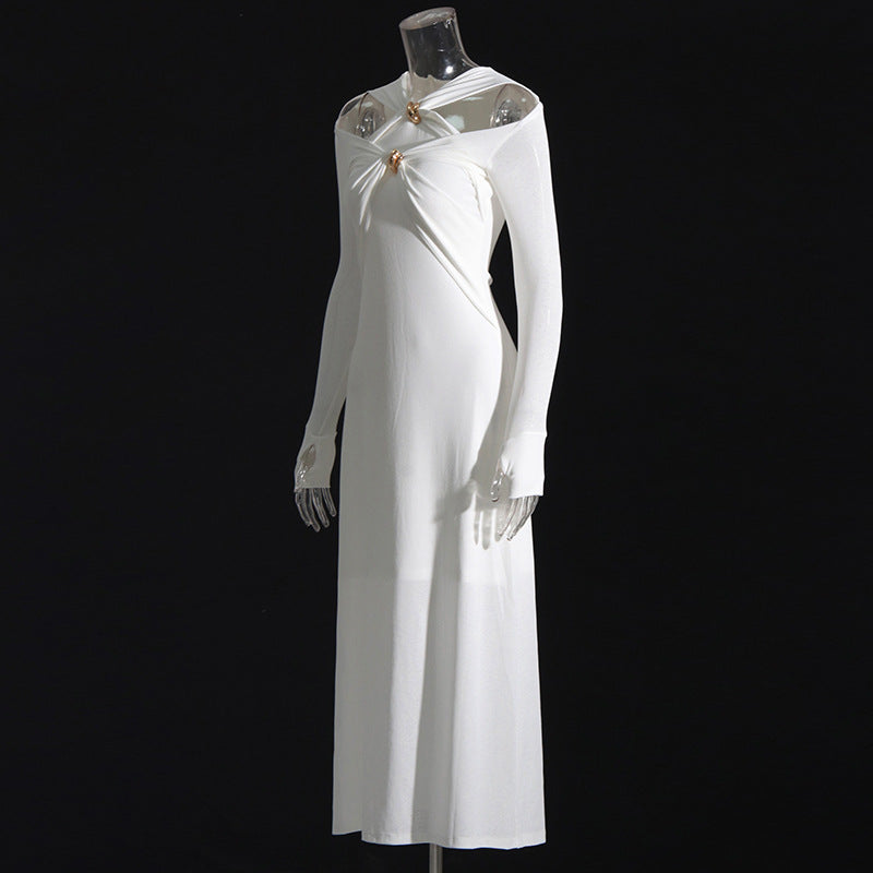 Beautifully Finished Dress in a Timeless Design