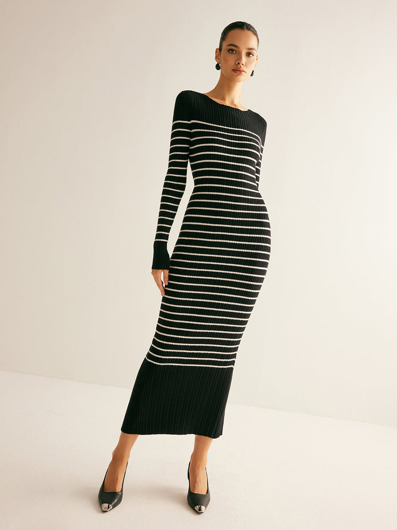 Classic Vintage Sweater with a Flattering Fit