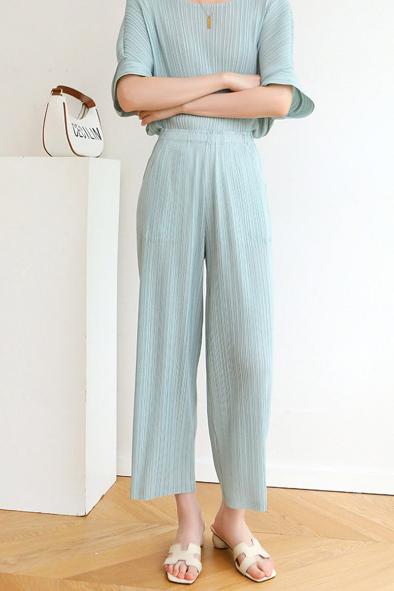 Classic Vintage Pants with a Flattering Fit