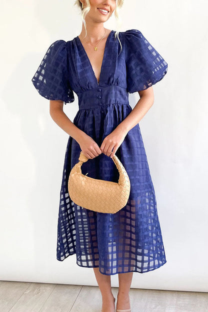 Classic Vintage & Enduringly Stylish Dress