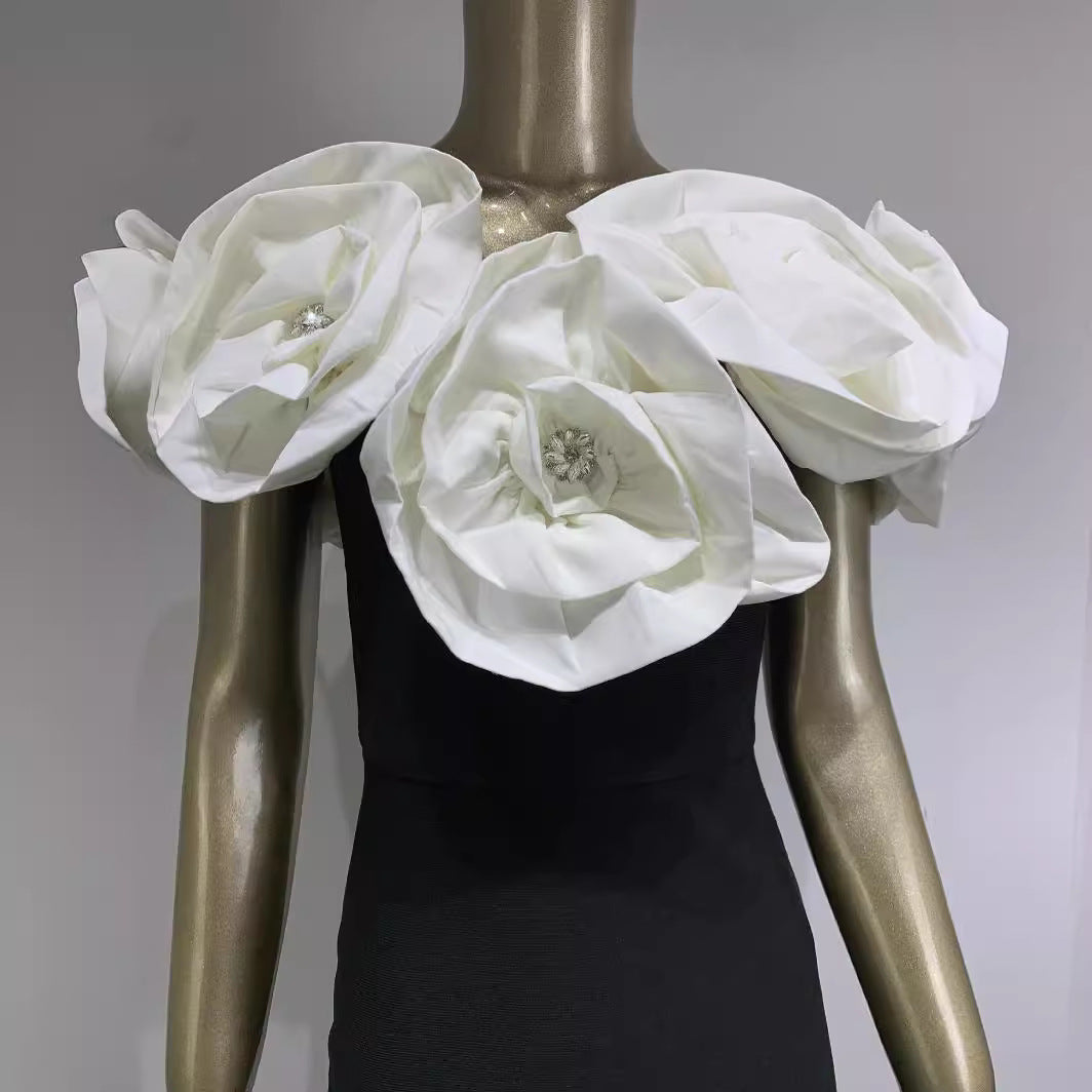 Well Tailored Dress with a Graceful Silhouette