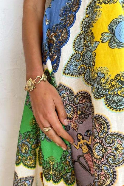 Beautifully Crafted Dress in a Classic Style