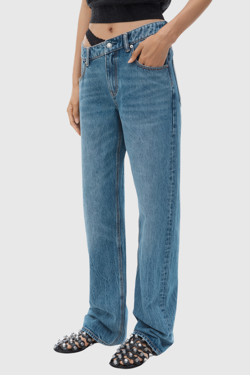 Sophisticated Garment with a Clean Classic Look