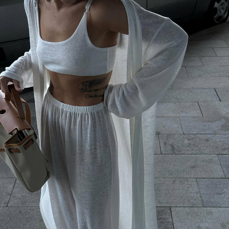 Well Tailored Cardigan with a Graceful Silhouette