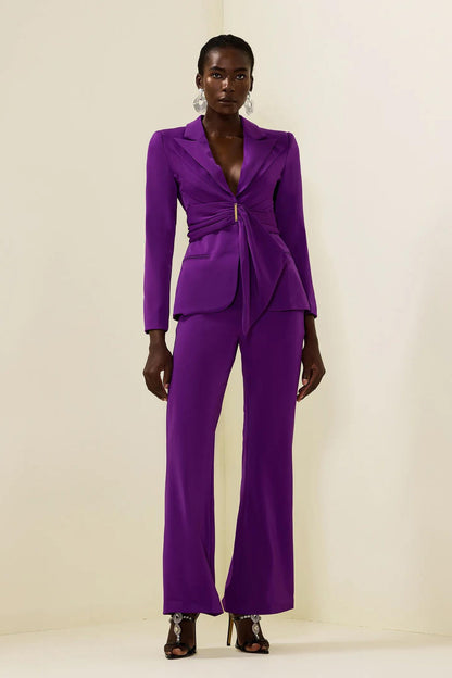 Well Tailored Pants with a Graceful Silhouette