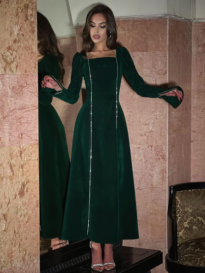 Gracefully Styled Dress for Any Occasion