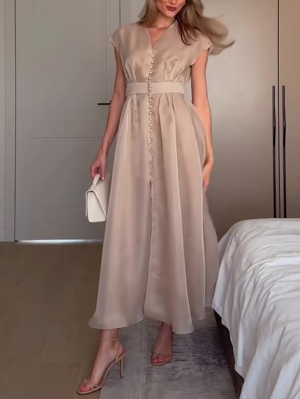 Beautifully Crafted Dress in a Classic Style