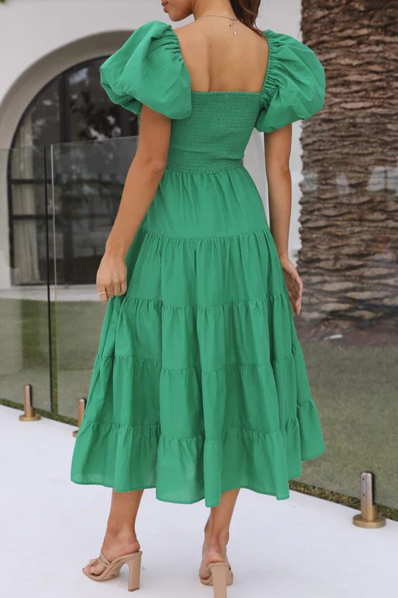 Effortlessly Elegant Dress with a Timeless Design