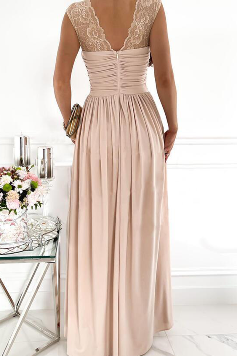 Sophisticated Dress with a Clean Classic Look