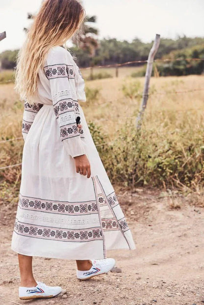 Classic Vintage & Enduringly Stylish Dress