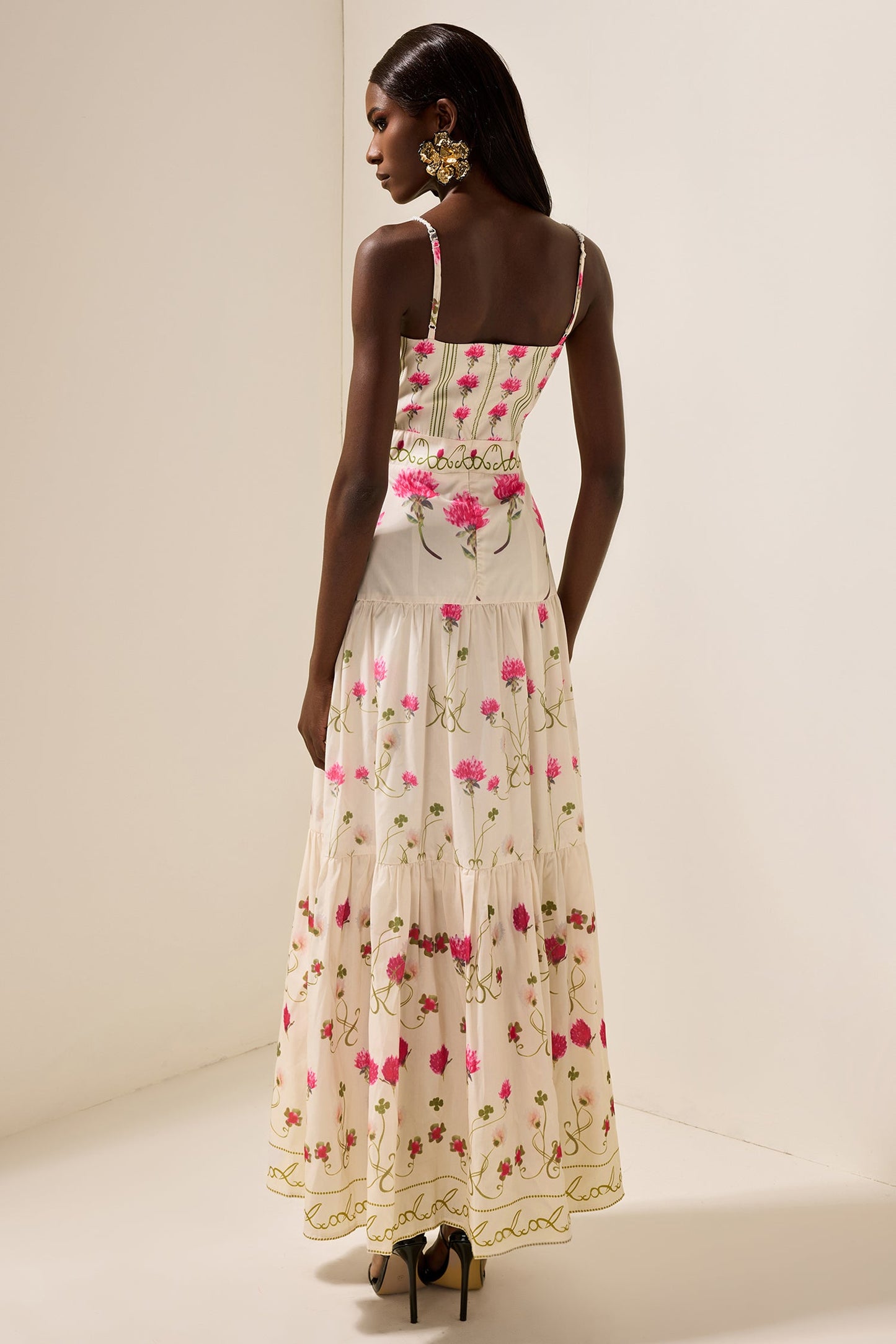 Classic Vintage & Enduringly Stylish Dress