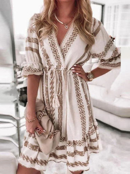 Beautifully Finished Dress in a Timeless Design