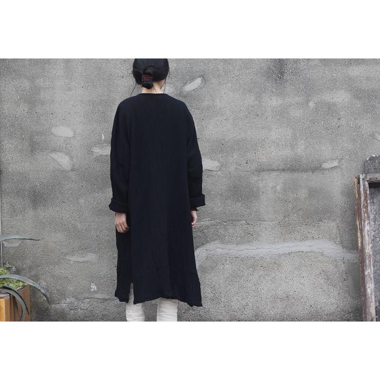 Well Tailored Cardigan with a Graceful Silhouette