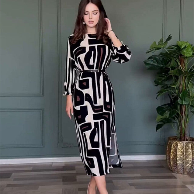 Well Tailored Dress with a Graceful Silhouette