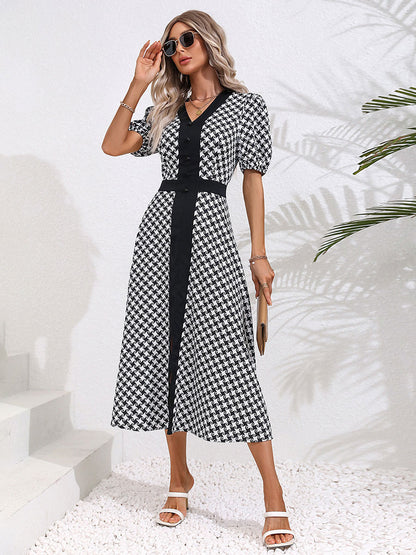 Beautifully Finished Dress in a Timeless Design
