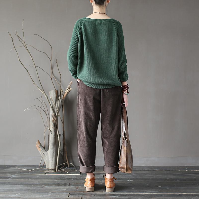 Well Tailored Sweater with a Graceful Silhouette
