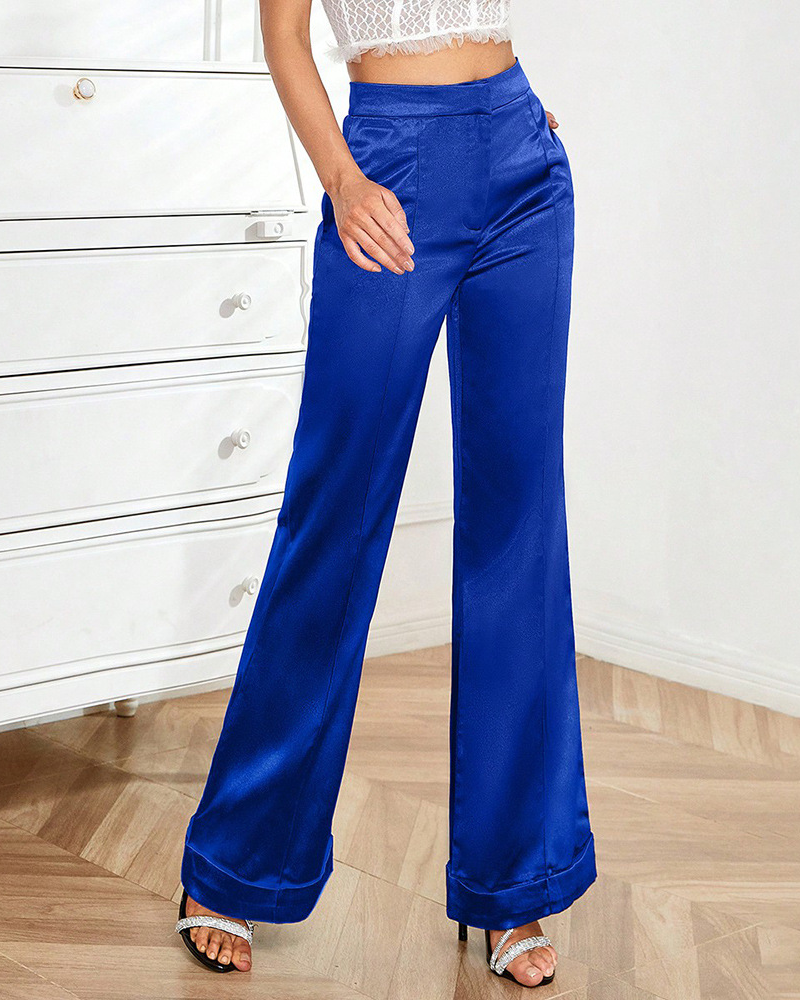 Beautifully Finished Trousers in a Timeless Design