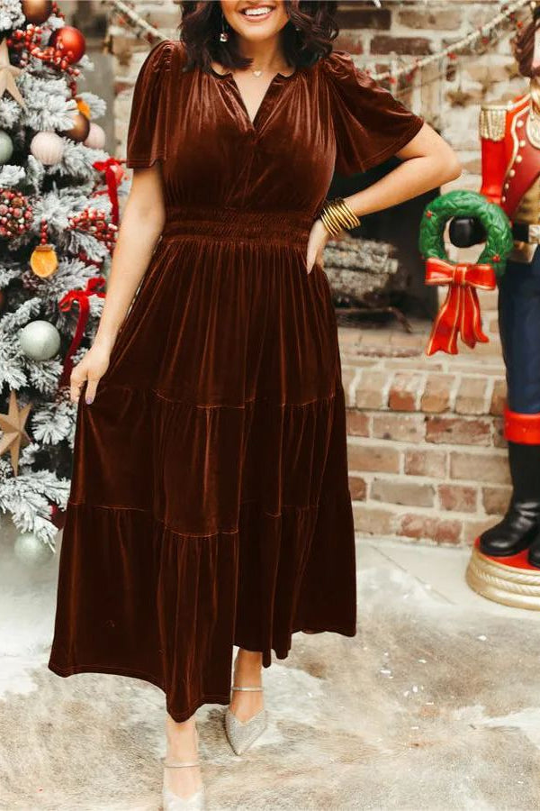 Effortlessly Elegant Dress with a Timeless Design